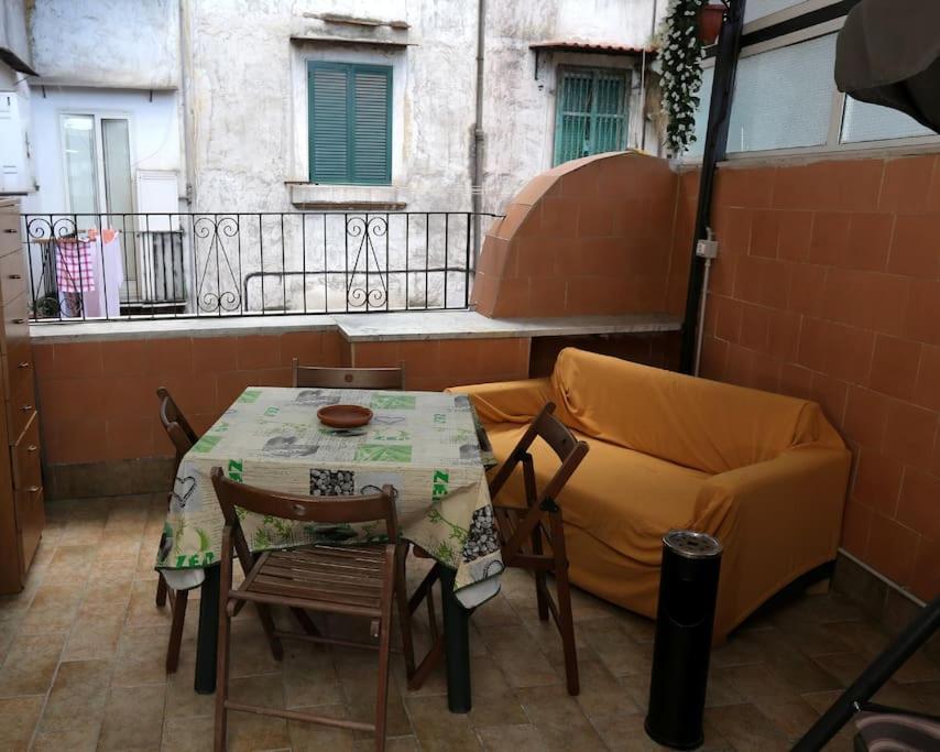 Casa Vacanza Russo Enzo Napels Buitenkant foto