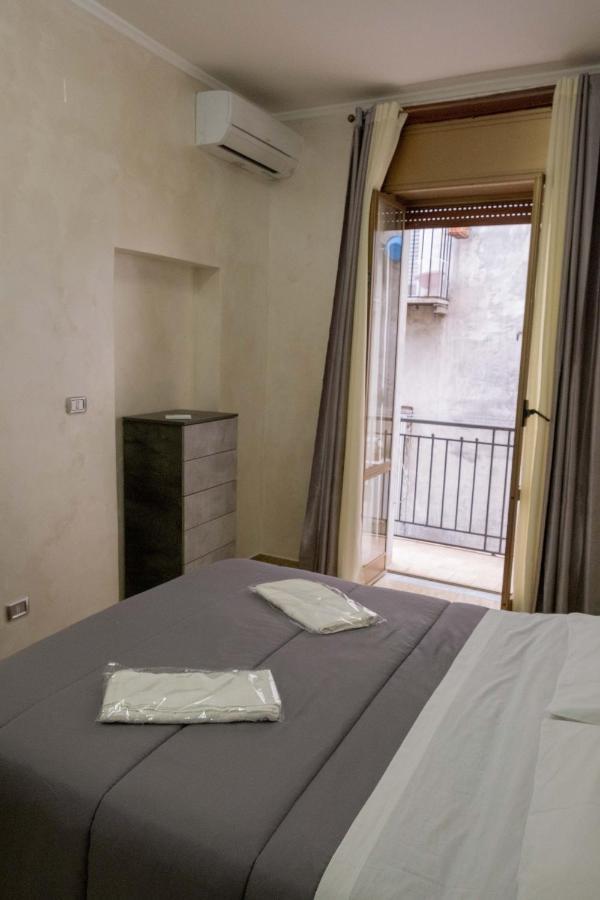 Casa Vacanza Russo Enzo Napels Buitenkant foto
