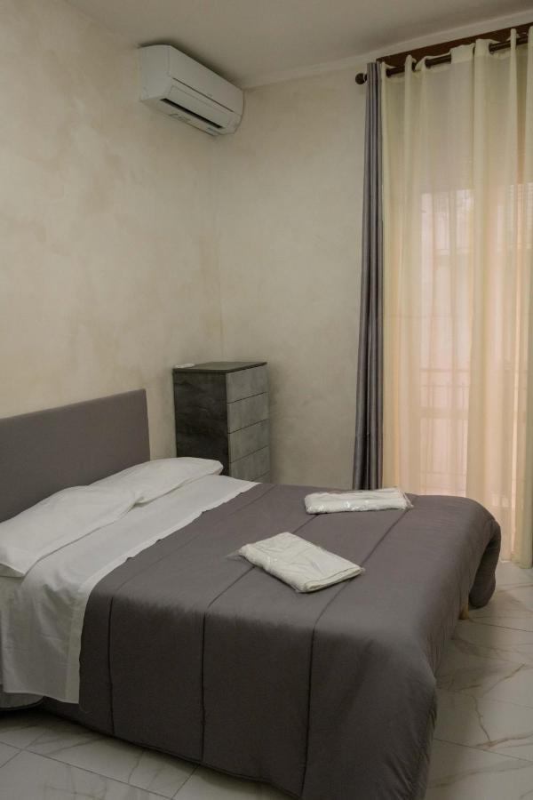 Casa Vacanza Russo Enzo Napels Buitenkant foto