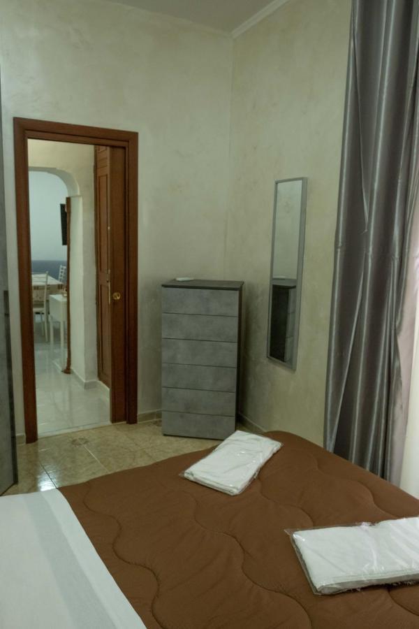 Casa Vacanza Russo Enzo Napels Buitenkant foto