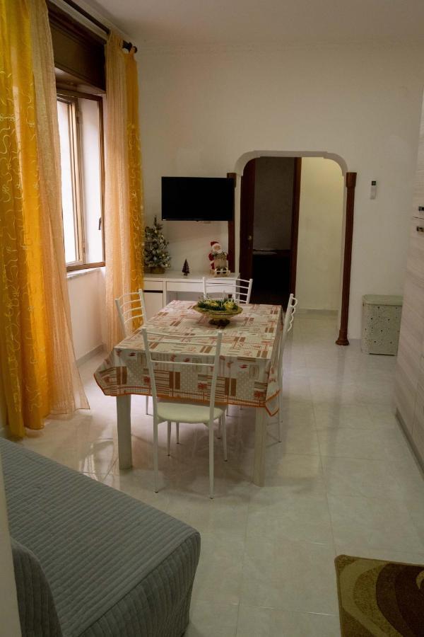 Casa Vacanza Russo Enzo Napels Buitenkant foto